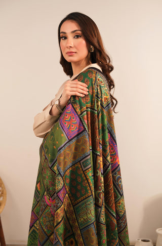 Manto's Unisex Green & Black Odhni with Urdu Calligraphy