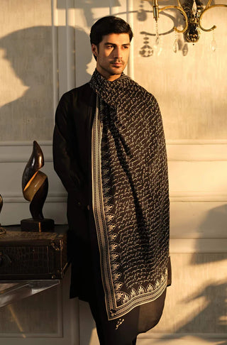 Manto's Unisex Black Sitaray Odhni featuring Urdu Calligraphy of Poetry by Allama Iqbal