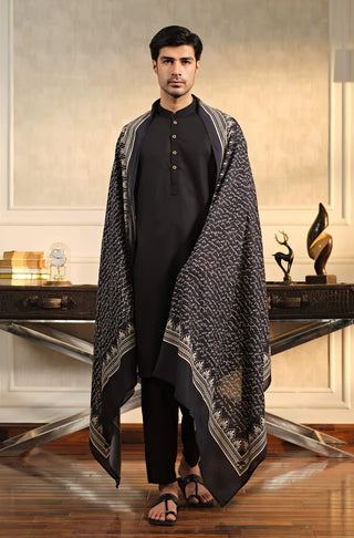 Manto's Unisex Black Sitaray Odhni featuring Urdu Calligraphy of Poetry by Allama Iqbal