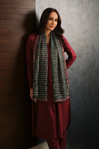 Manto Women's Crinkled Silk Green Haya Stole Featuring Urdu Poetry