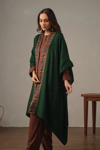 Manto's Unisex Green Acrylic Cape featuring Urdu Calligraphy printed on the border