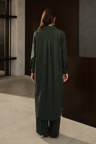Shopmanto, wear manto, manto clothing brand, manto pakistan, ladies clothing brand, urdu calligraphy clothing, wearmanto women's collection wash n wear 2 piece solid emerald green colour kurta and pajama mira set, women 2 piece solid coord set