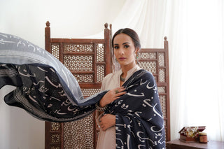 Shopmanto, wear manto pakistani clothing brand women ready to wear black urdu bol odhni dupatta long scarf shawl, pakistani urdu dupatta with calligraphy throughout dupatta